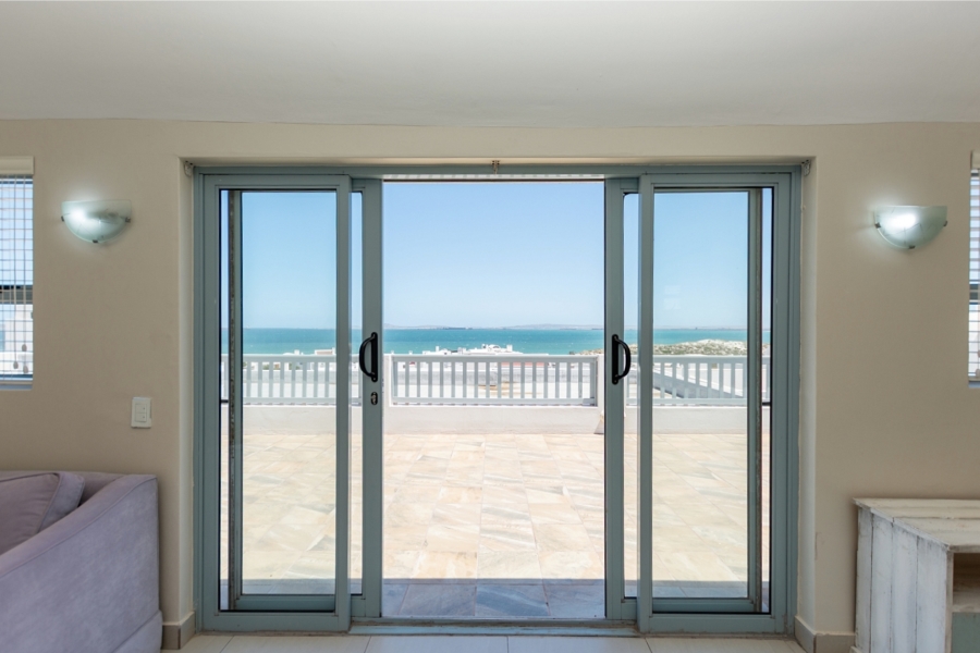 5 Bedroom Property for Sale in Paradise Beach Western Cape